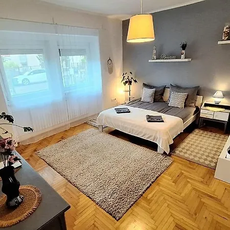 La Casita Vendeghaz * אגר